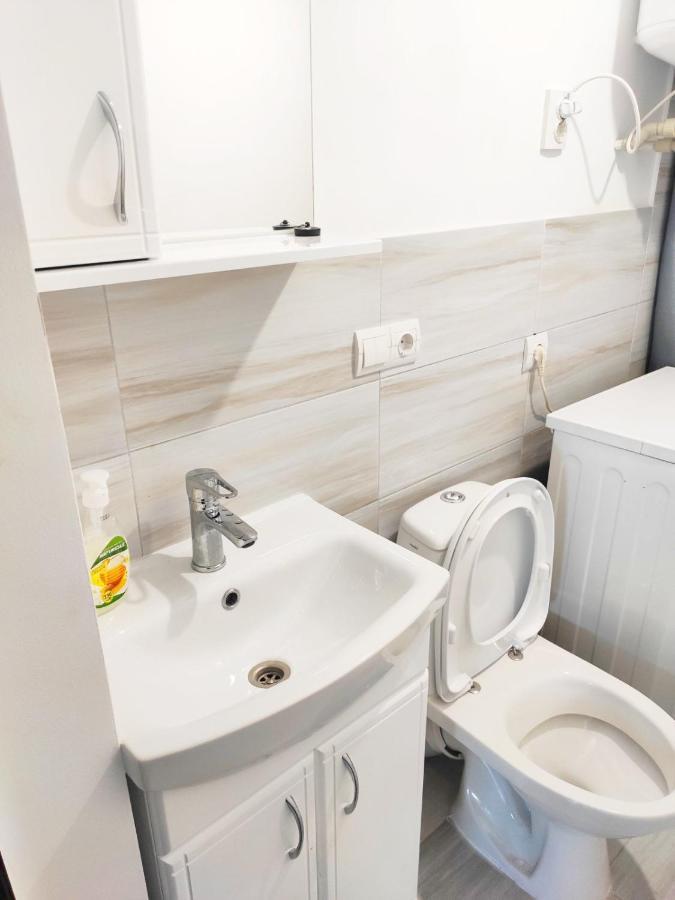 студії біля радіозаводу Apartment *